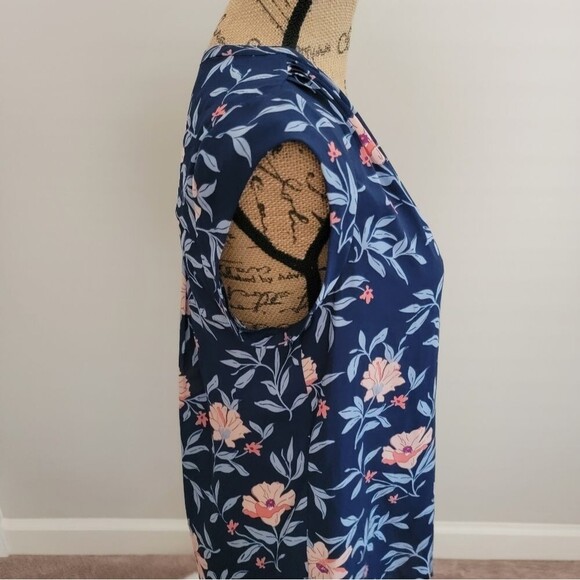 Daniel Rainn blue floral button down top - Picture 2 of 6